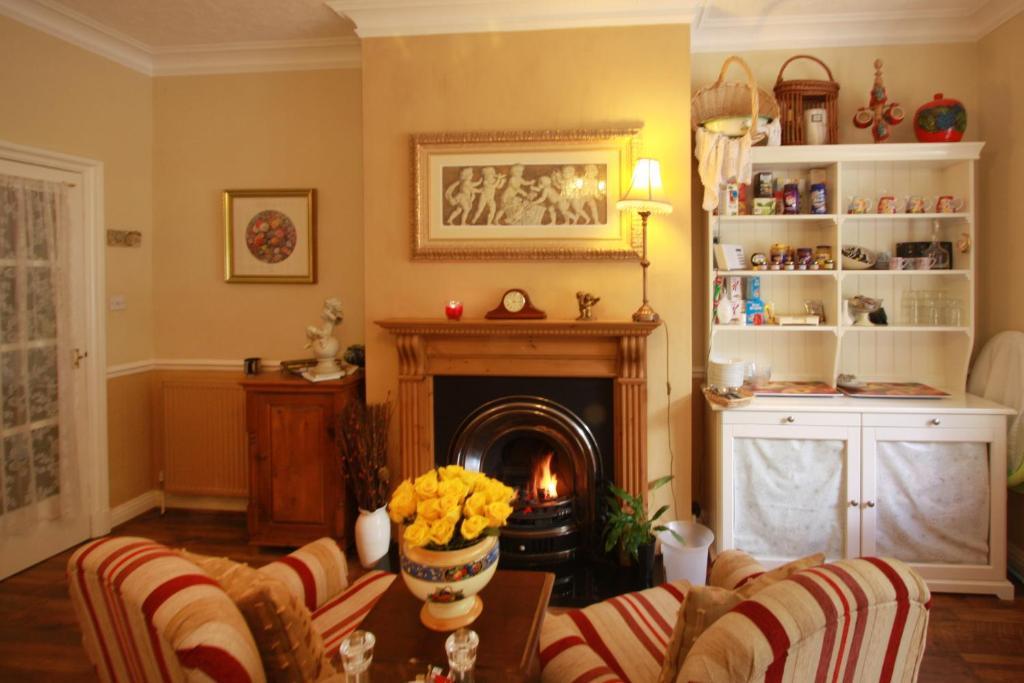 Bed and Breakfast The Hollies Fulford  Екстер'єр фото