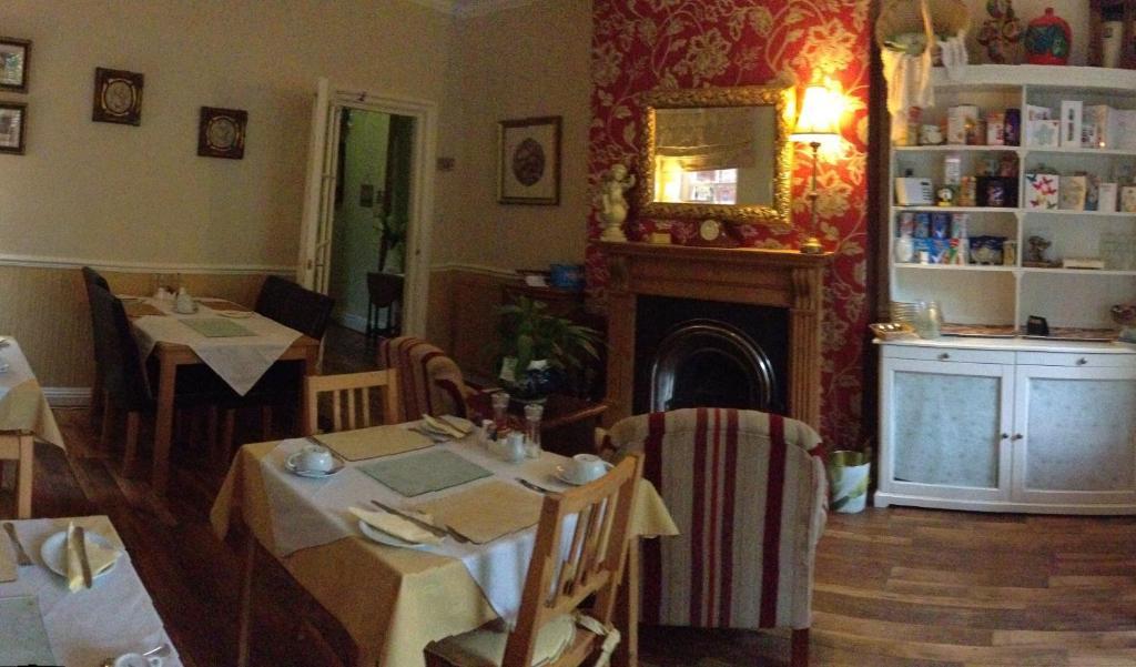 Bed and Breakfast The Hollies Fulford  Екстер'єр фото